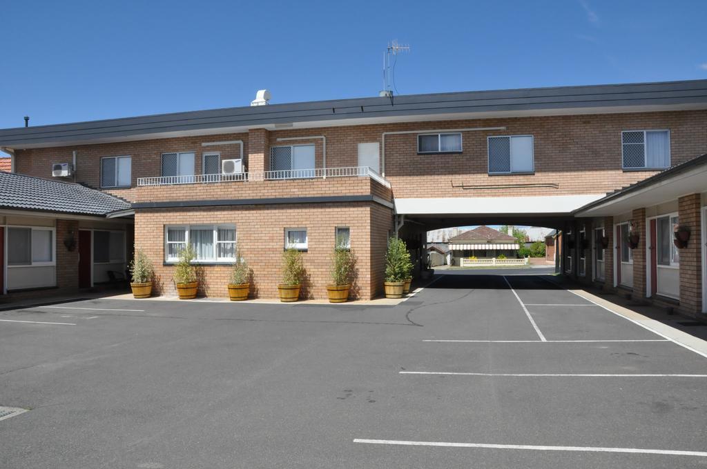 בתהרסט Country Lodge Motor Inn מראה חיצוני תמונה