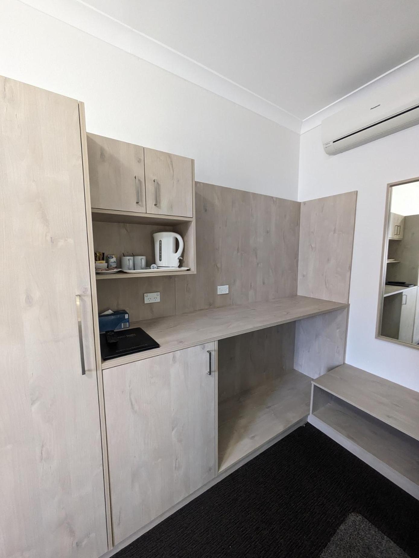 בתהרסט Country Lodge Motor Inn מראה חיצוני תמונה