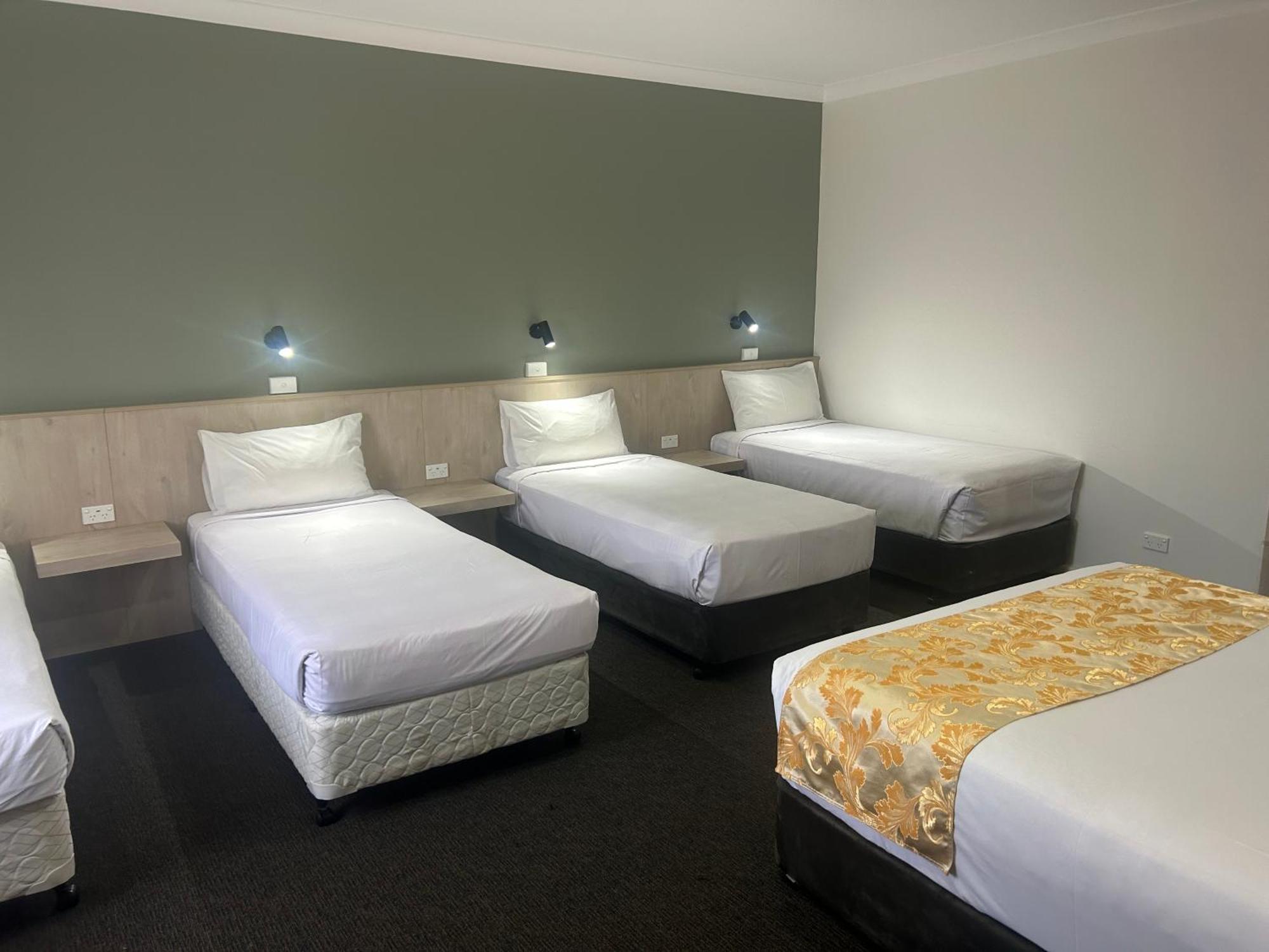 בתהרסט Country Lodge Motor Inn מראה חיצוני תמונה