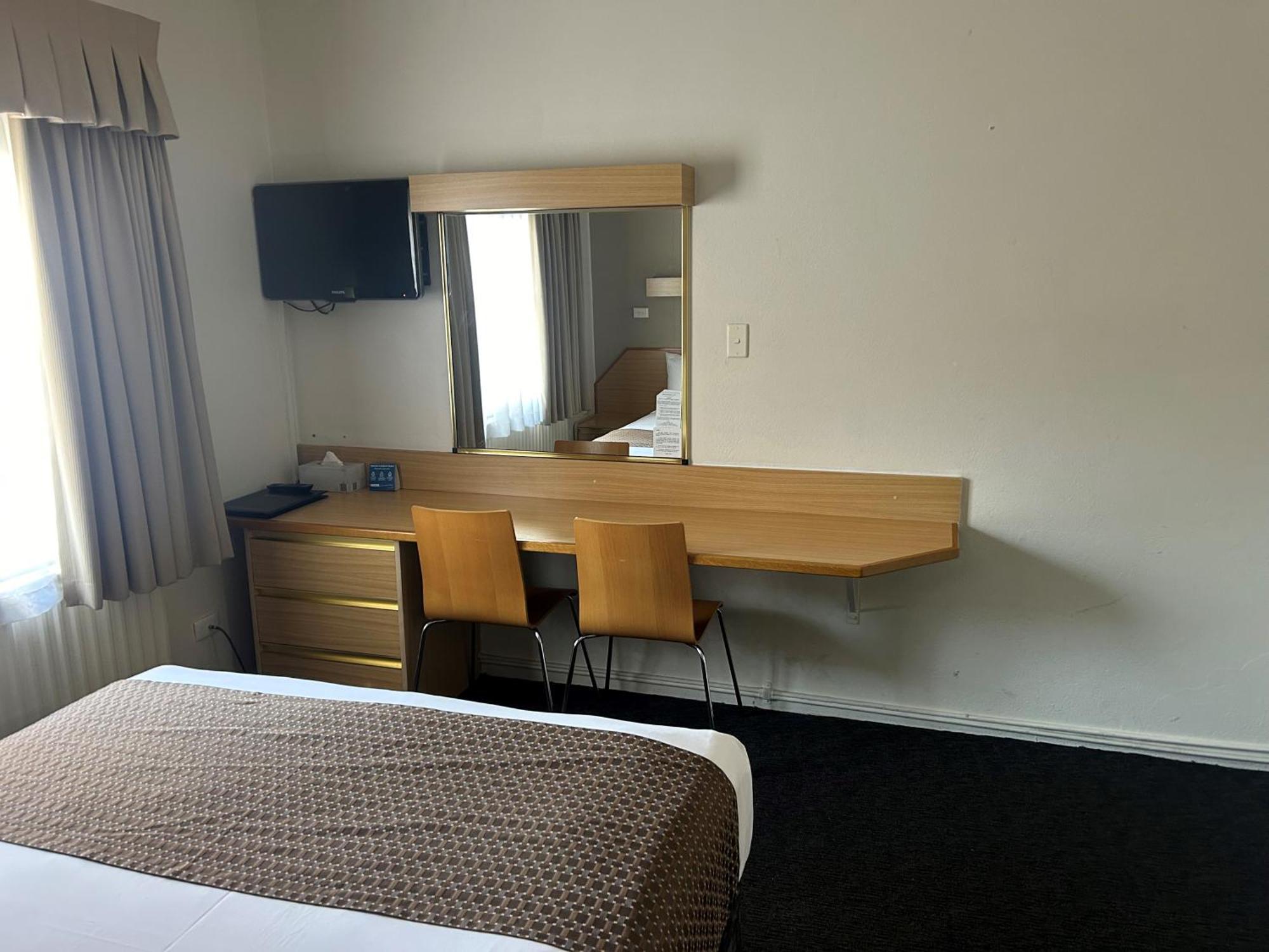 בתהרסט Country Lodge Motor Inn מראה חיצוני תמונה